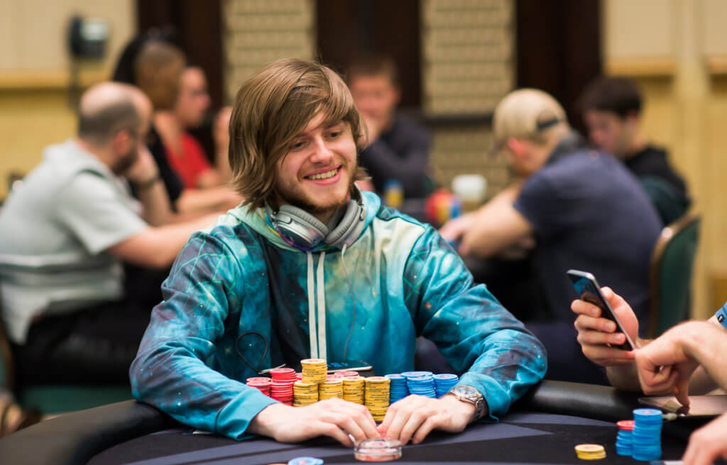Charlie Carrel starts $50 to $10,000 Bankroll challenge to show others how to crush the micro stakes