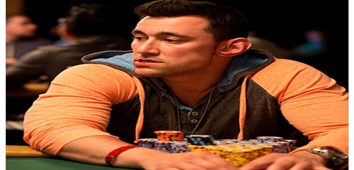 Poker Pro Joe Salvagio gets robbed at gunpoint in front of the RIO