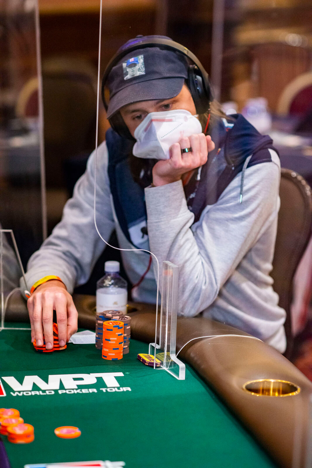 How Roland Rokita faced a decision between losing his testicle and playing a WPT final table