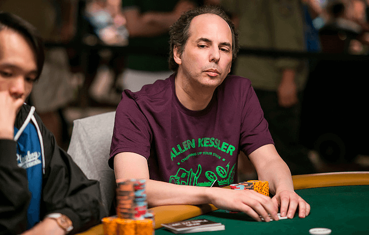 Poker Pros Harshly Criticize WSOP Main Event Day 2 