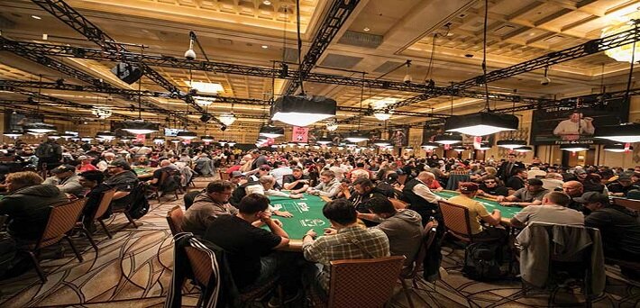 WSOP Players Testing Positive for COVID Evicted from Hotel, Forced to Travel Risking Health of Others