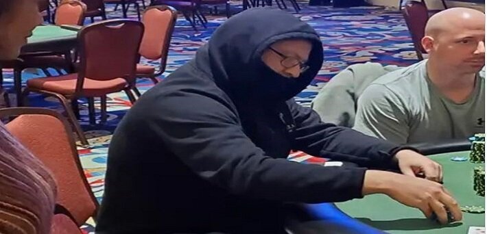 The most infamous poker cheater Mike Postle was back in action this week using an alias and wearing what looked to be a disguise of sorts.