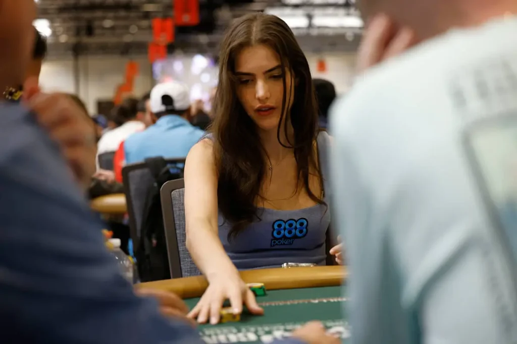 Poker More Accessible Than Chess says Twitch Streamer Alexandra Botez