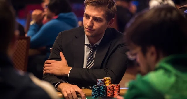 2023 WSOP Main Event - Zachary Hall Leads With Only 150 Players Left